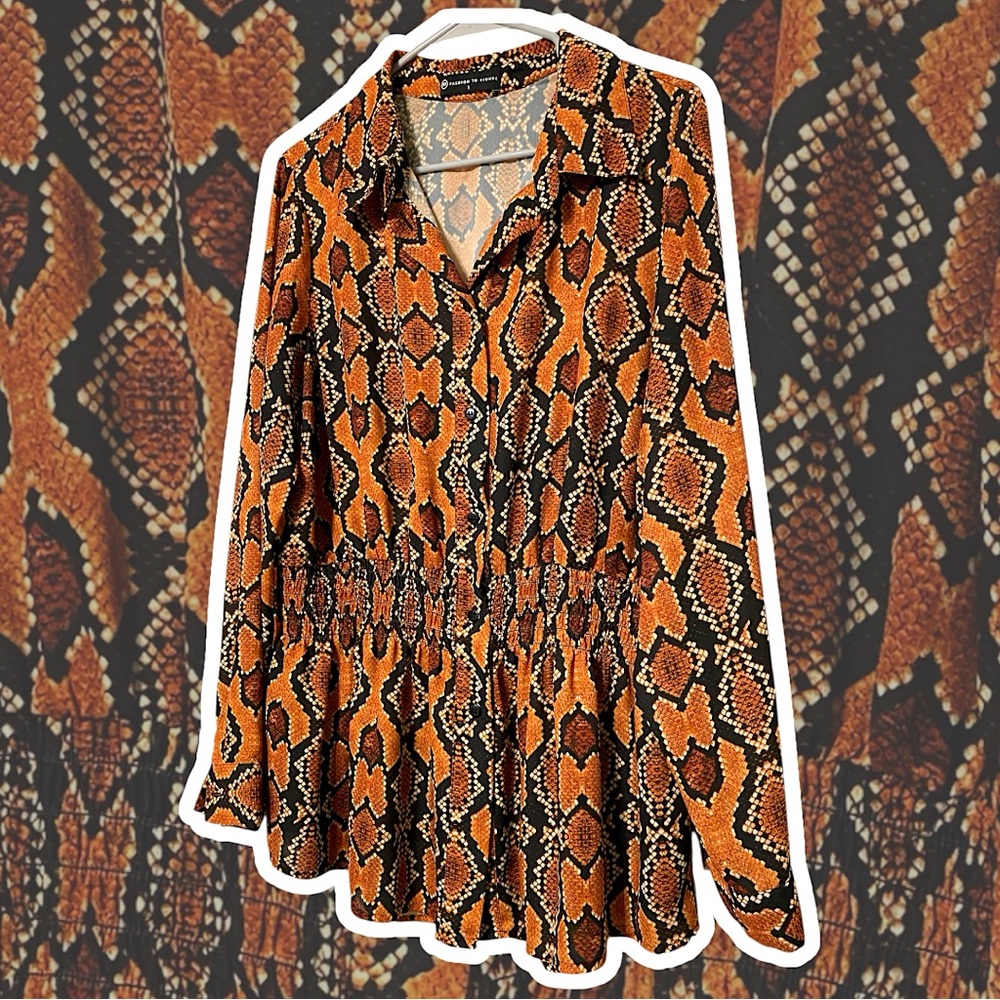 FTF Snakeskin Print Cinched Waist Top - Picture 2 of 6